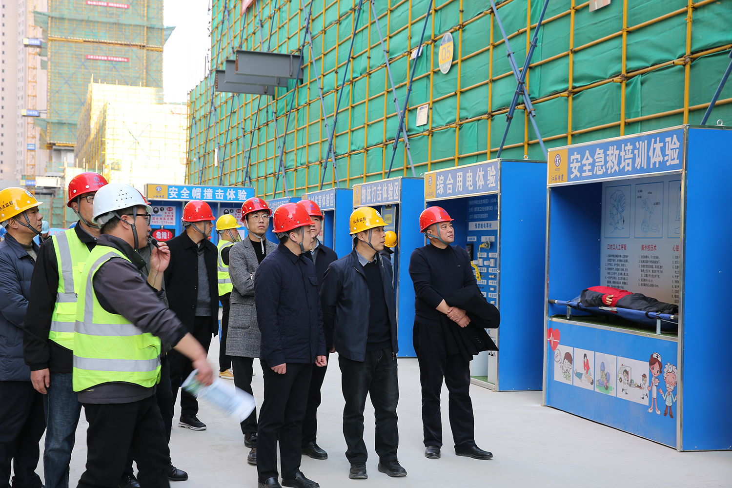 1702261869587550.jpg AV4A3903.jpg